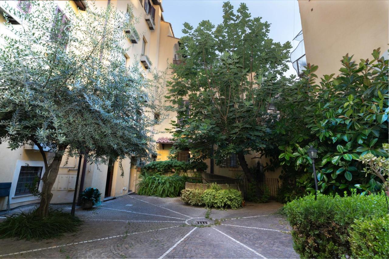 Quiet Trevi Fountain Apartment With Patio And Backyard Roma Exterior foto